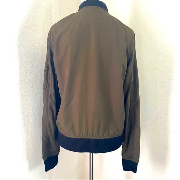 Zara Basic Green Lightweight Zipper Jacket Medium Spring - Picture 3 of 9